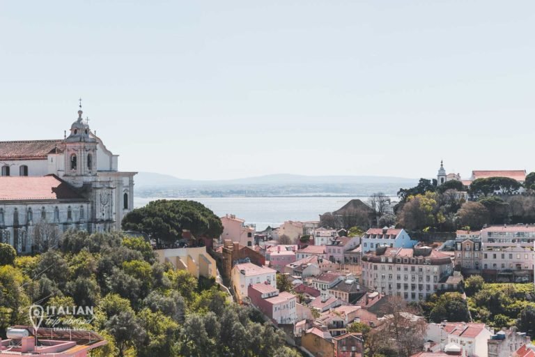 The extraordinary view from the Miraduros of Lisbon, special terrazas in the city