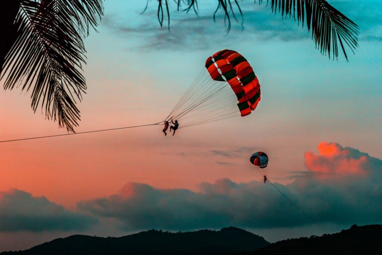 Parasailing in Phuket Thailand - Best Water sports in Phuket