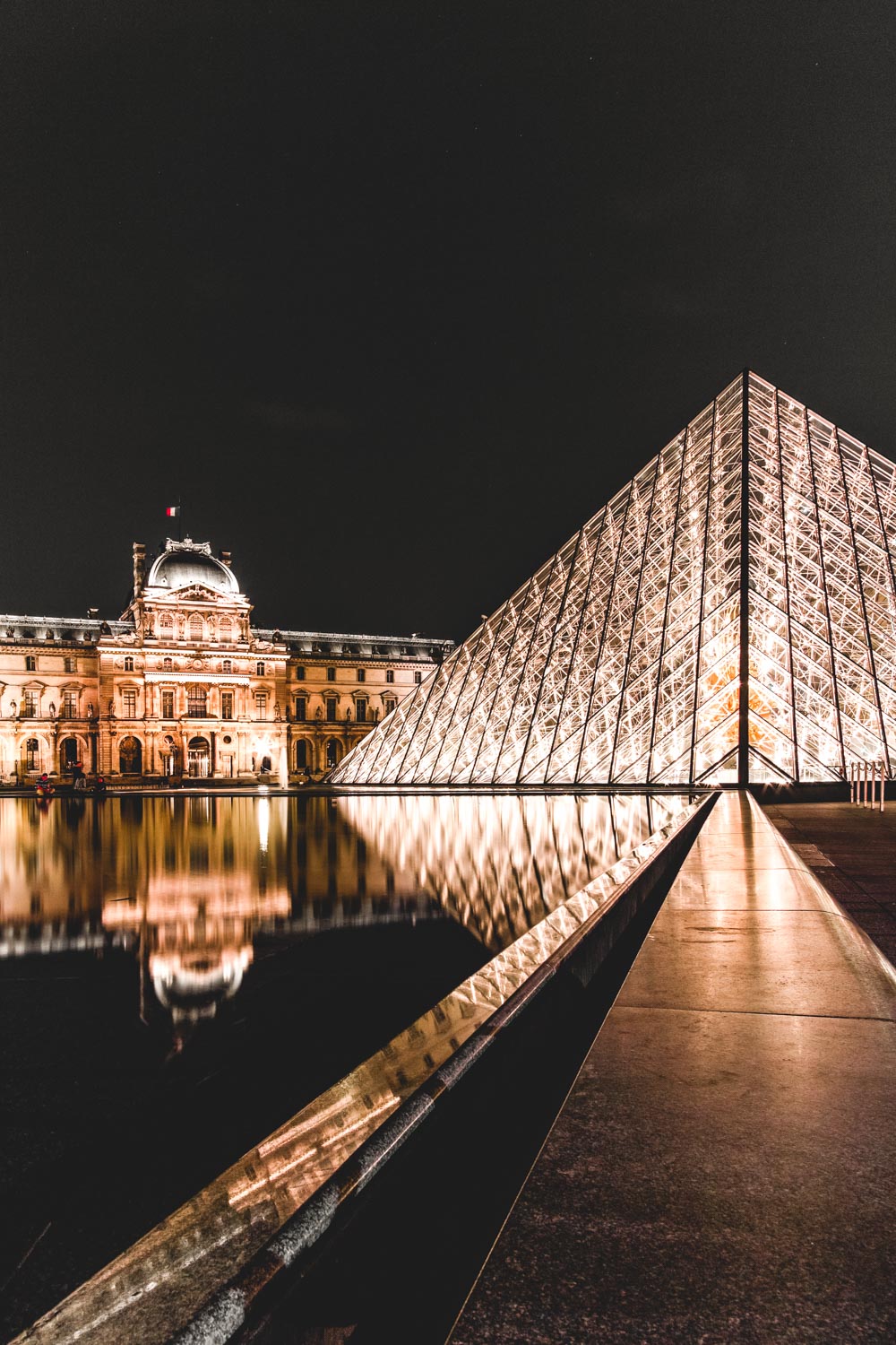 Louvre musuem - Romantic things to do in Paris at night