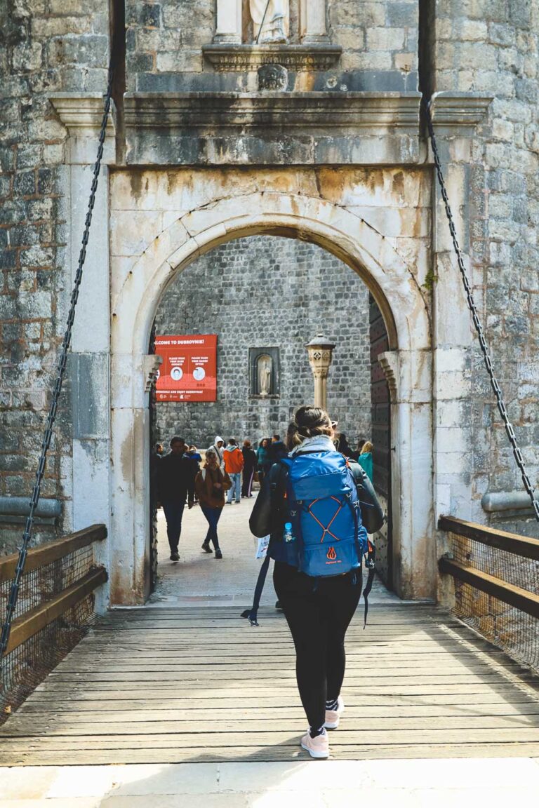 Entrance to Pile Gate in Dubrovnik with a backpack - It is possible to go backpacking in Croatia with a 40 litres backpack with no problem