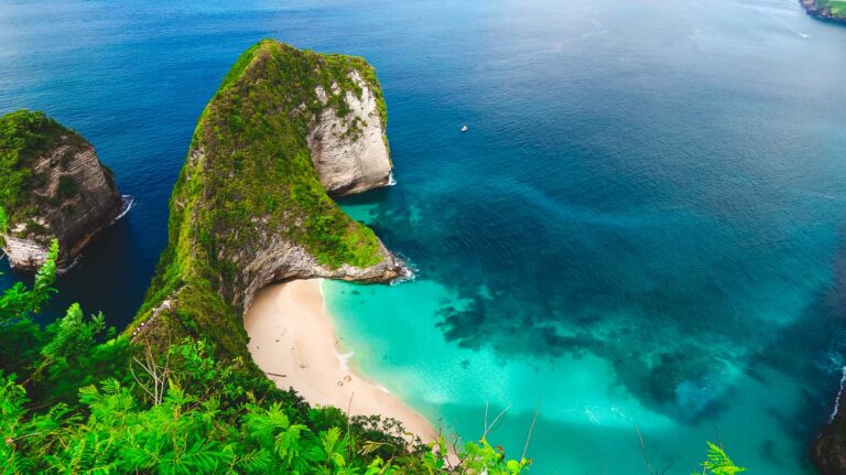 The famous Kelingking Beach Nusa Penida
