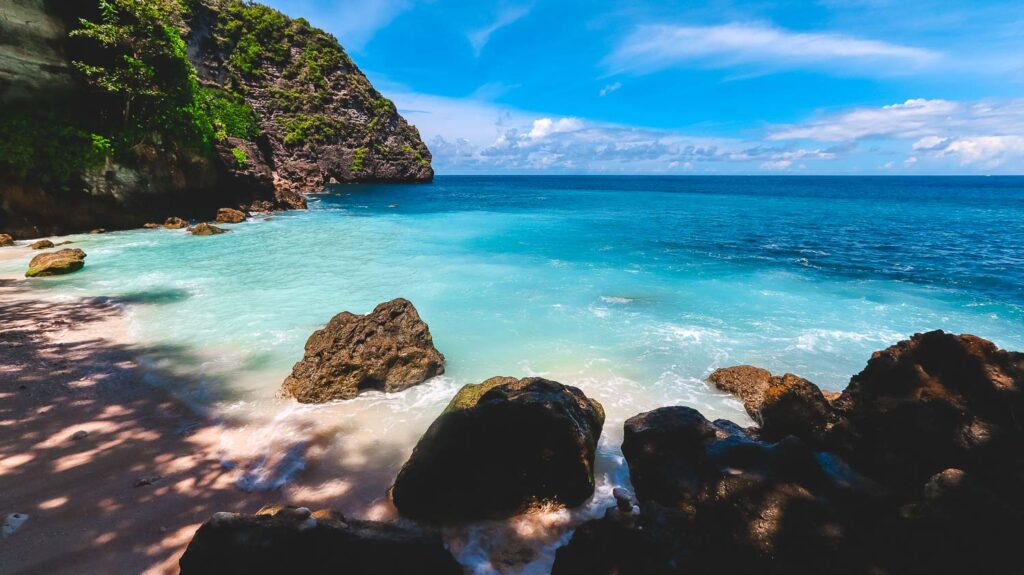 Tembeling Beach in Nusa Penida