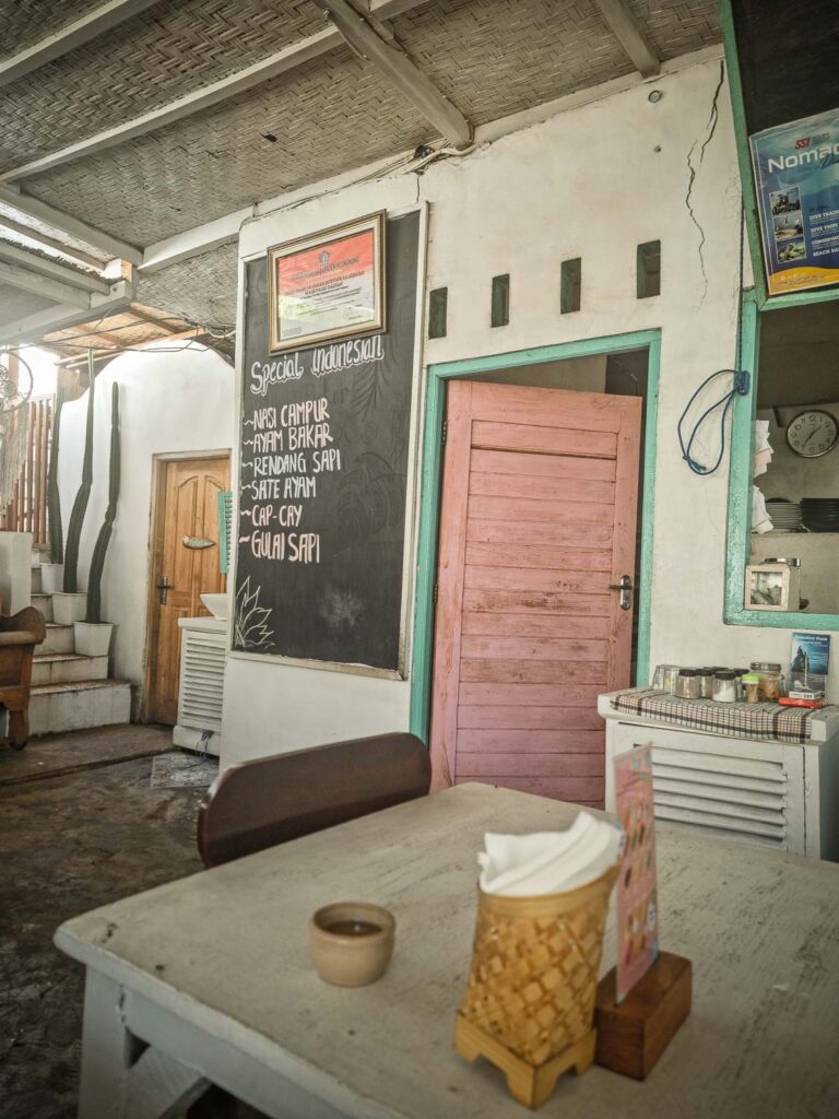 where to eat on nusa lembongan