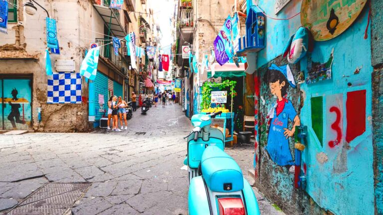 Is Naples worth visiting - Discover the famous Spanish Quarter