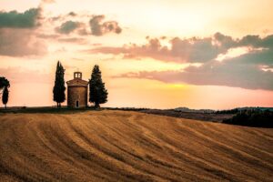 Val d'Orcia, Pienza, Italia on the road